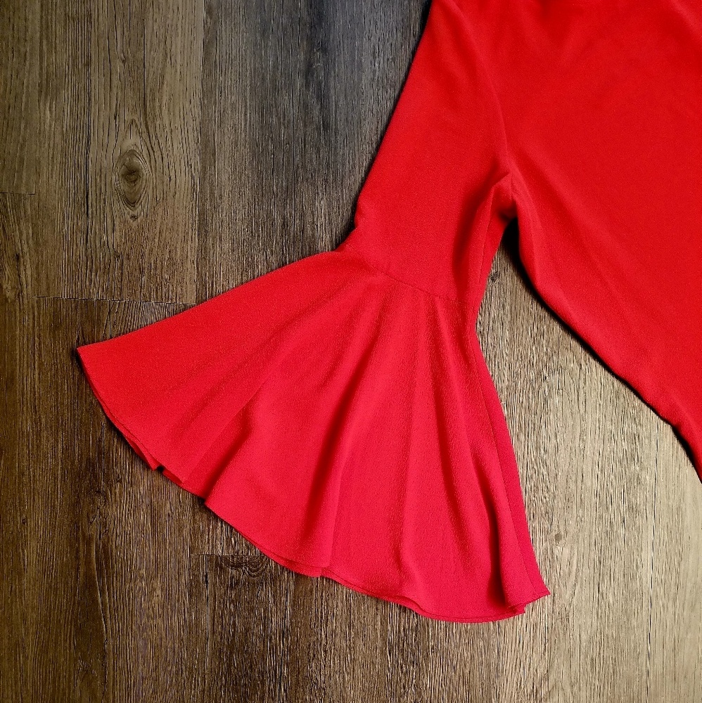 VINCE CAMUTO  Beautiful Poppy Blouse